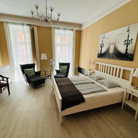 Academy Home - Elegant Place Next To The Parliament Budapest Eksteriør bilde