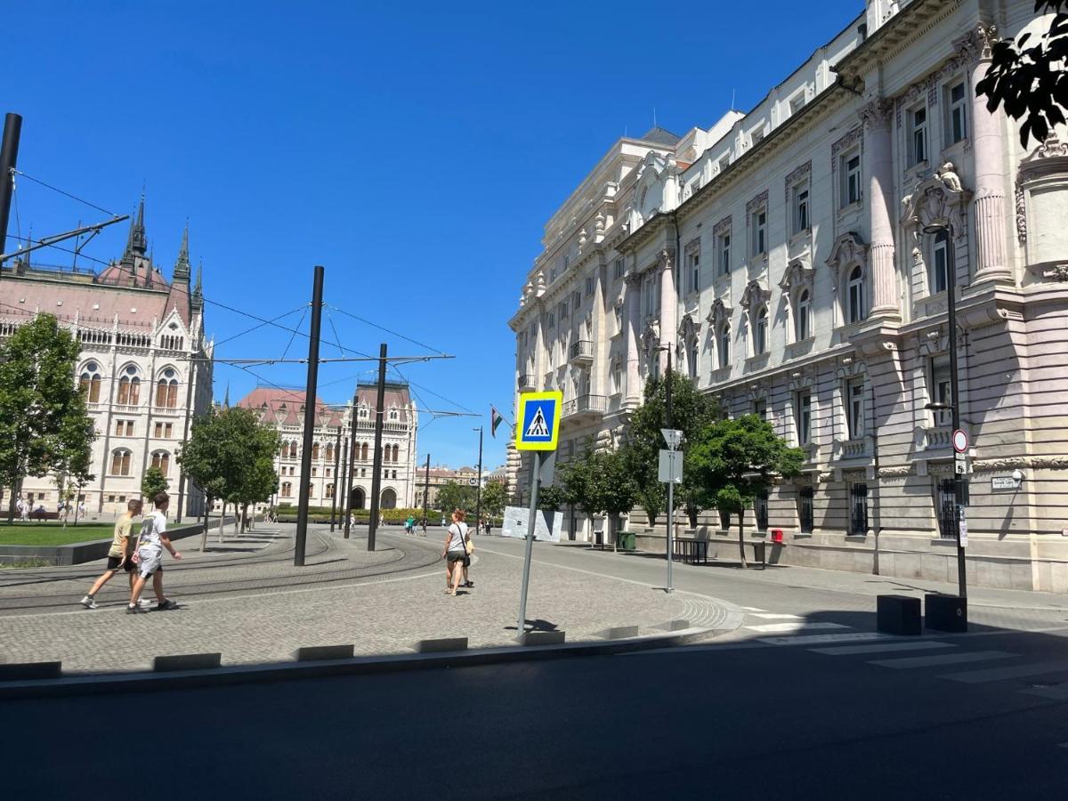 Academy Home - Elegant Place Next To The Parliament Budapest Eksteriør bilde